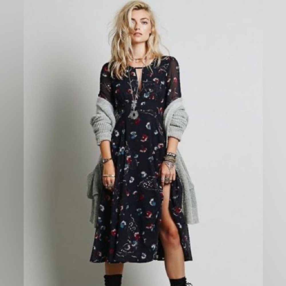 Free people navy blue butterfly floral dress - Picture 3 of 13